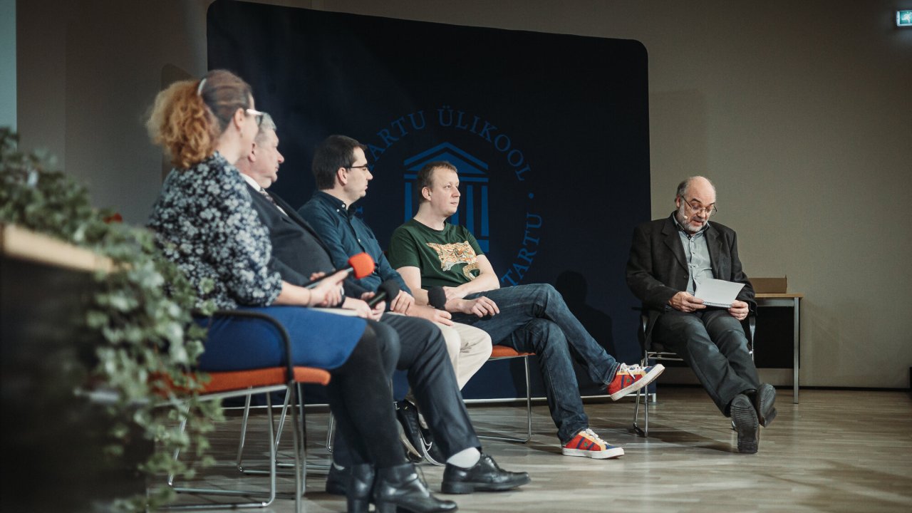 Loodusteadlaste konverentsi aruteluringi panelistid